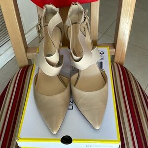 Liz Claiborne
Khaki Heels